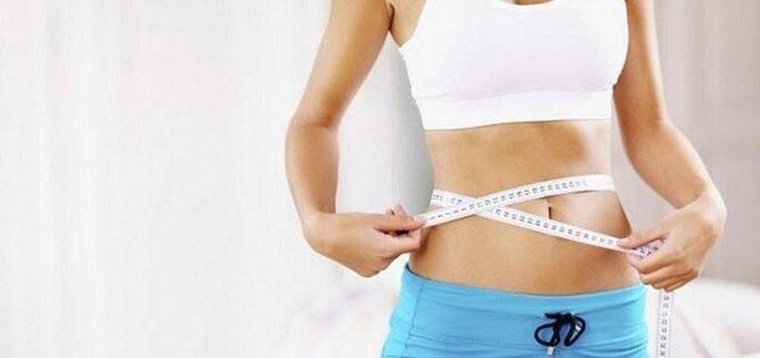 The girl lost 3 kg in a week with the help of diet and exercise