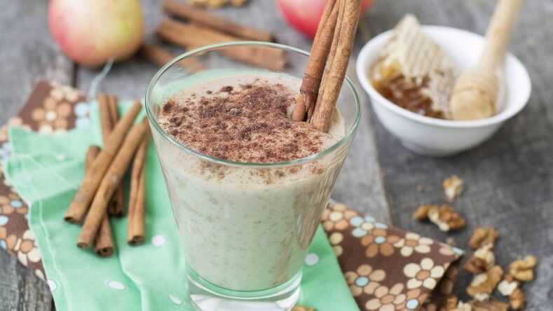 kefir drink with cinnamon for a diet to drink